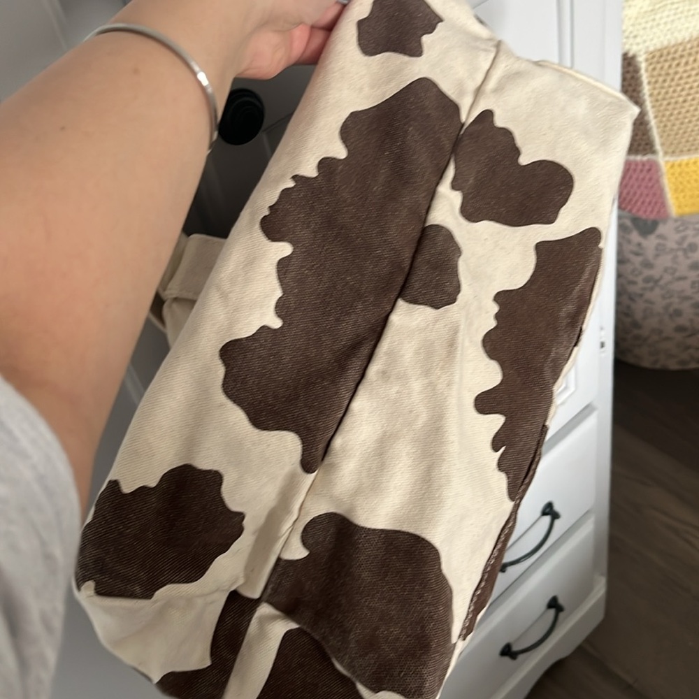 EUC urban outfitters x baggu Cow Print canvas big pocket Tote Bag - Picture 2 of 6